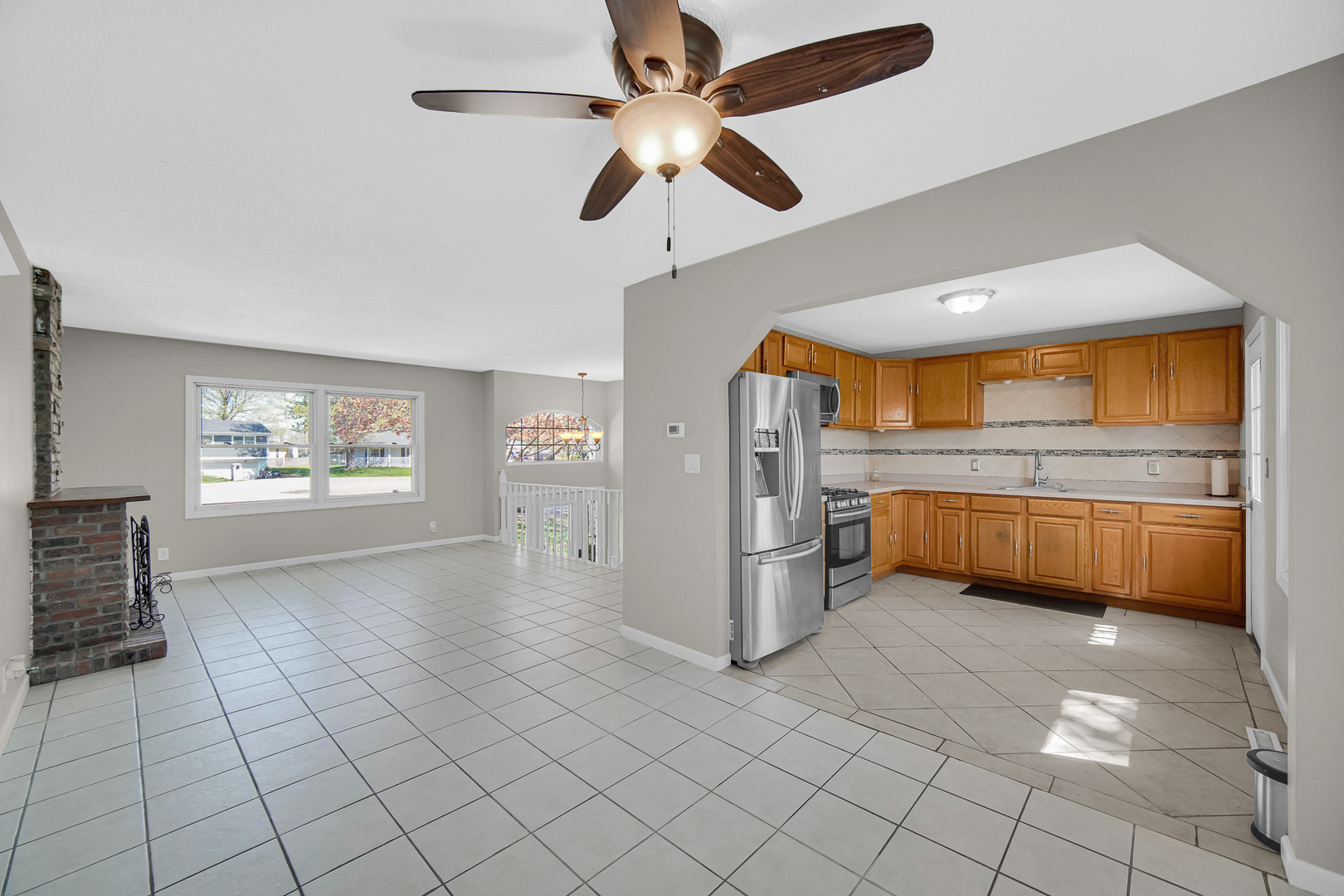 11 Shell Court Oswego, IL 60543 - Photo 3 of 10