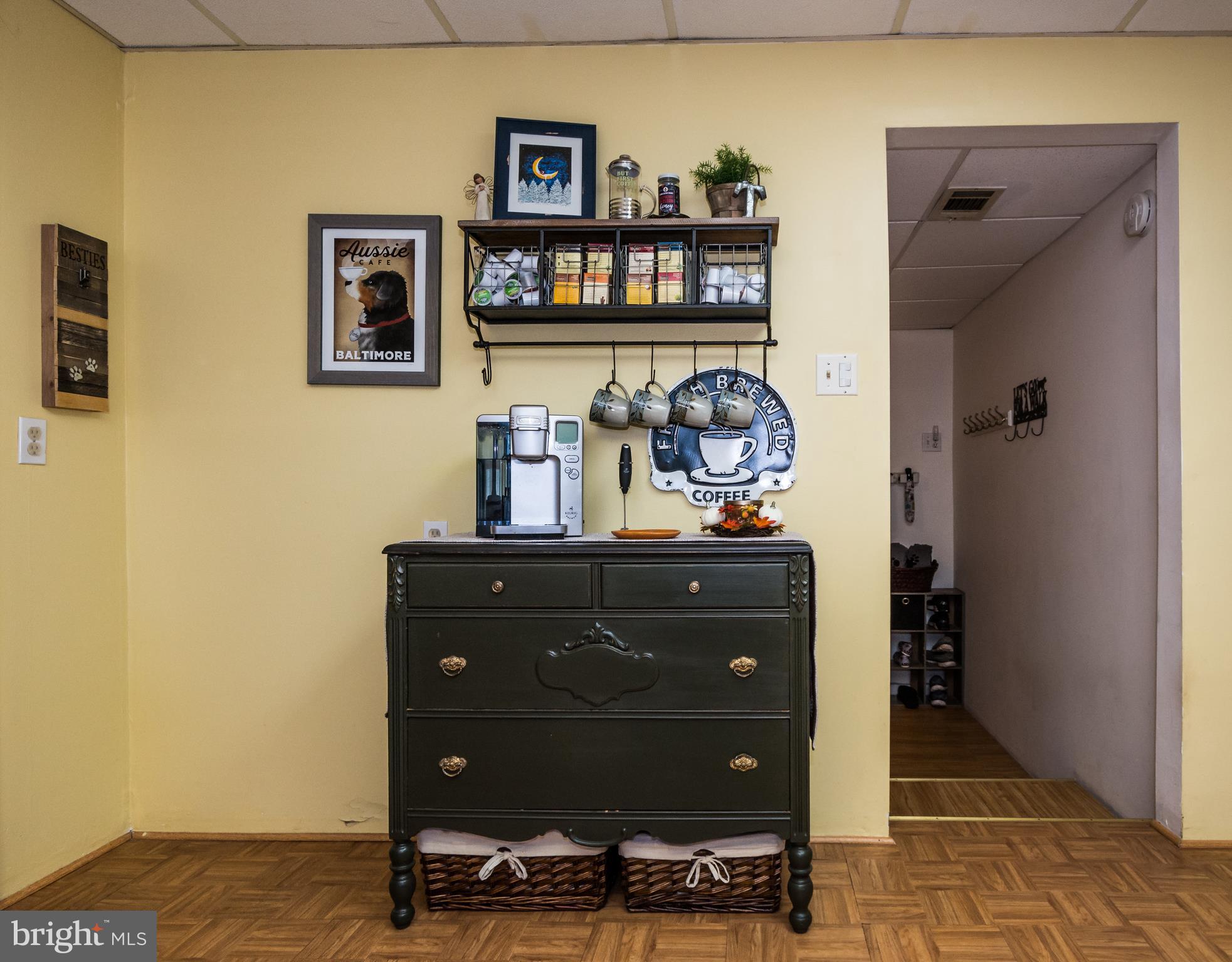 615 Riverside Road Baltimore, MD 21221 - Photo 23 of 50 Eat In Kitchen/Coffee Bar Area
