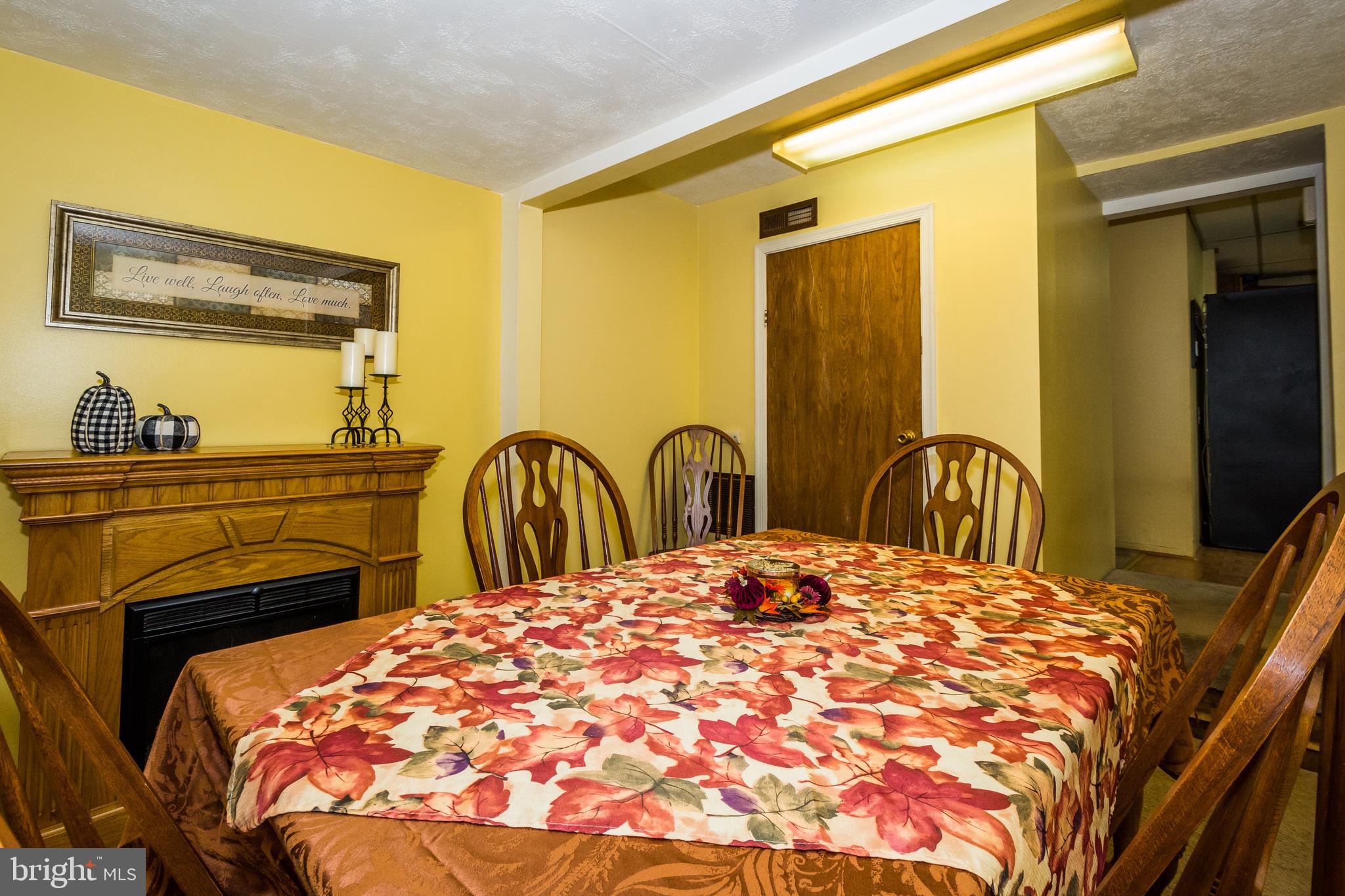 615 Riverside Road Baltimore, MD 21221 - Photo 25 of 50 Dining off Kitchen