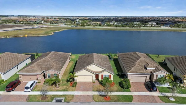 $2,650 | 12401 Arabella Drive, Port St. Lucie, FL 34987