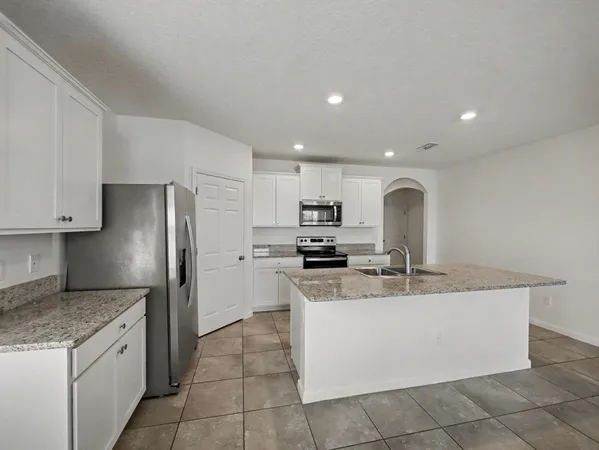 $2,650 | 12401 Arabella Drive, Port St. Lucie, FL 34987