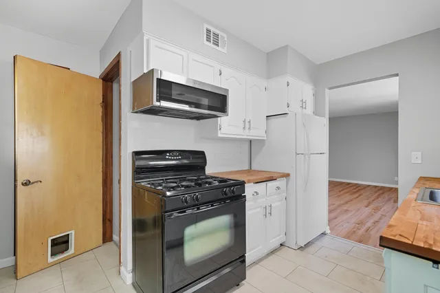 $1,995 | 4826 Idaho Avenue North, Crystal, MN 55428