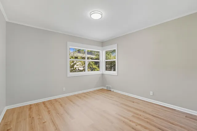 $1,995 | 4826 Idaho Avenue North, Crystal, MN 55428