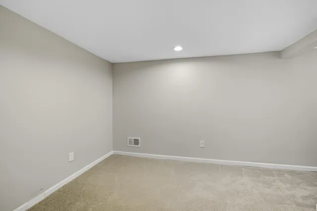 $1,995 | 4826 Idaho Avenue North, Crystal, MN 55428