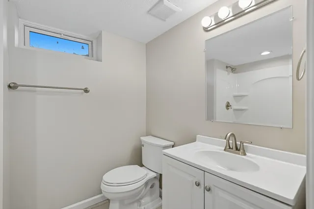 $1,995 | 4826 Idaho Avenue North, Crystal, MN 55428