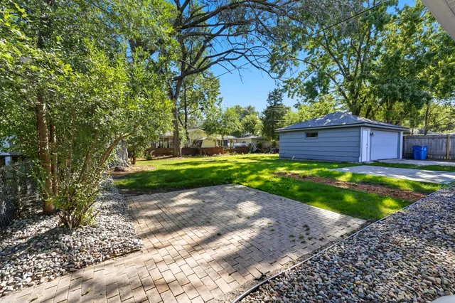 $1,995 | 4826 Idaho Avenue North, Crystal, MN 55428