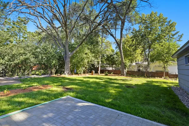 $1,995 | 4826 Idaho Avenue North, Crystal, MN 55428