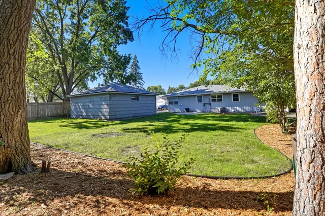 $1,995 | 4826 Idaho Avenue North, Crystal, MN 55428