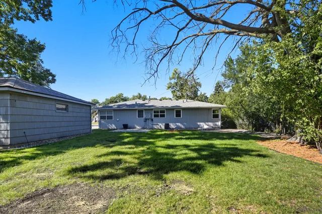 $1,995 | 4826 Idaho Avenue North, Crystal, MN 55428