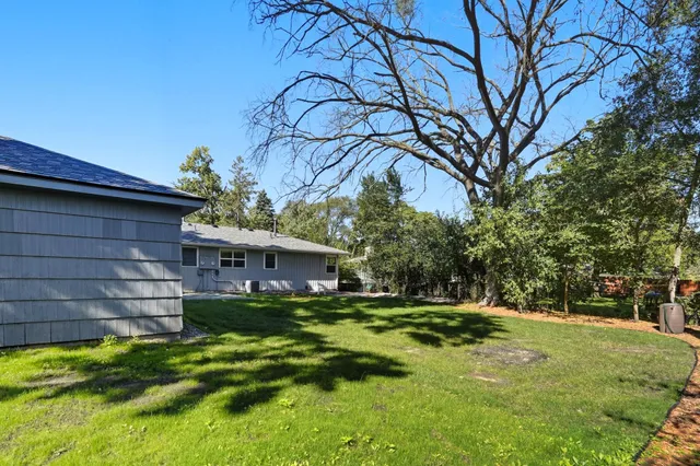 $1,995 | 4826 Idaho Avenue North, Crystal, MN 55428