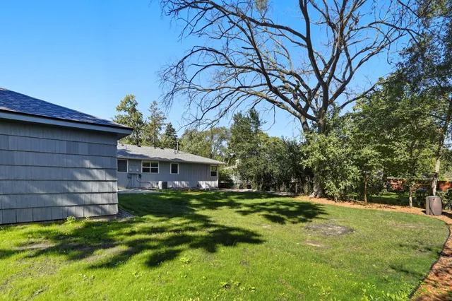 $1,995 | 4826 Idaho Avenue North, Crystal, MN 55428