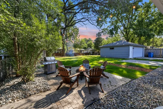 $1,995 | 4826 Idaho Avenue North, Crystal, MN 55428