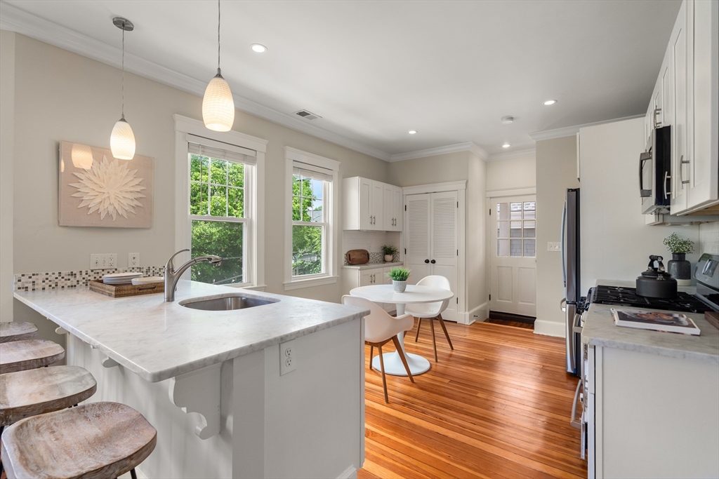 293 Huron Avenue, Unit 2 Cambridge, MA 02138 - Photo 8 of 20