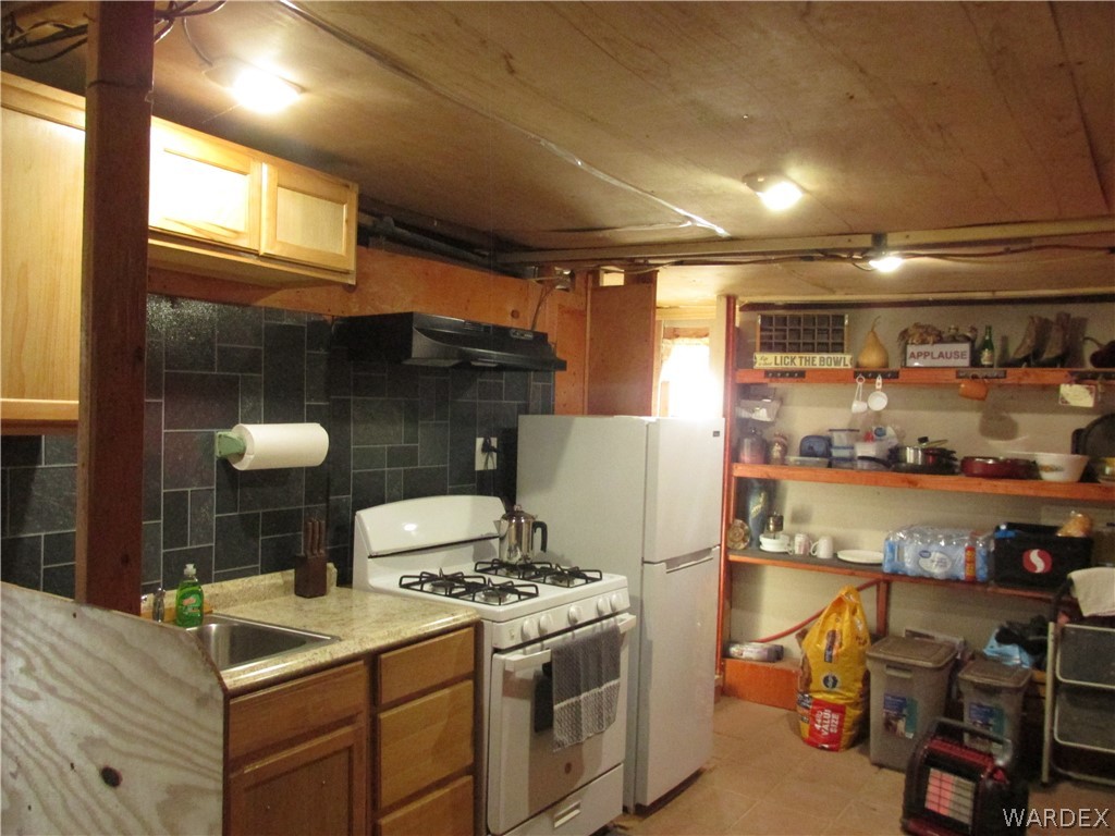 2556 South Diamondback Road Yucca, AZ 86438 - Photo 5 of 46 Gallery Image 5