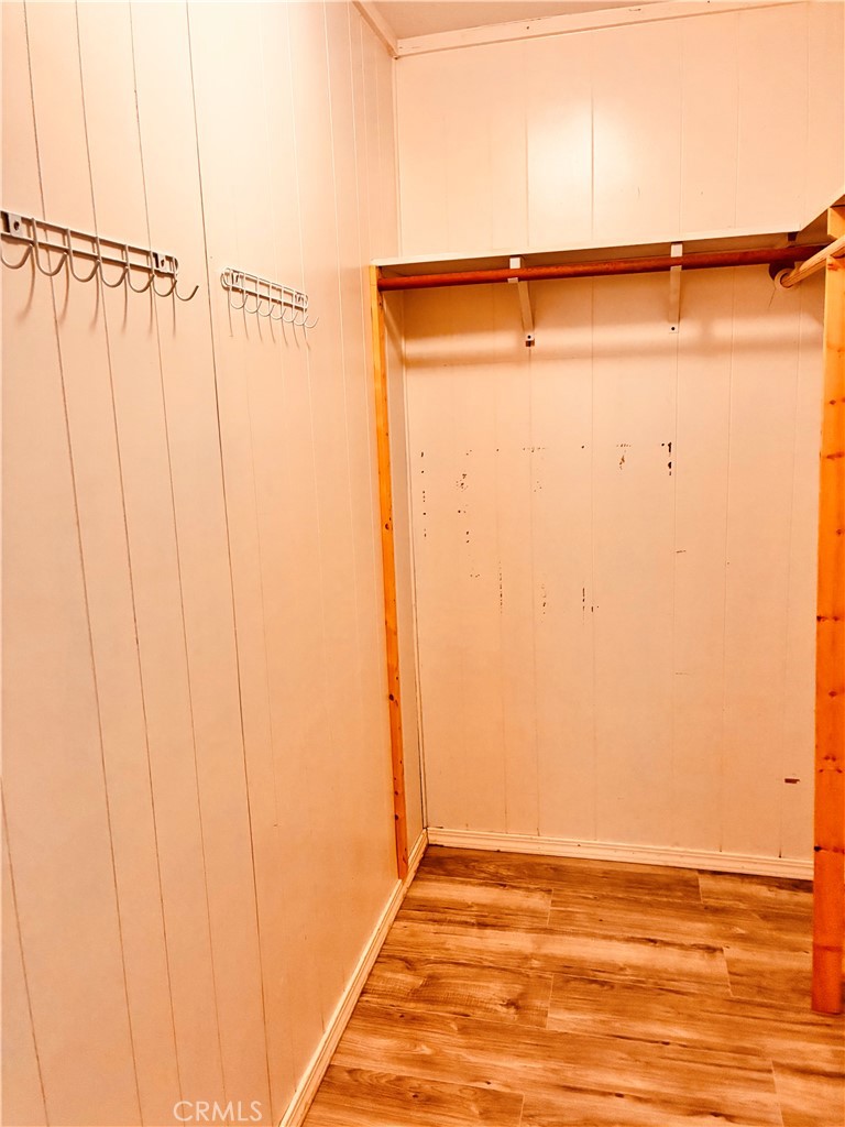 31130 South General Kearny Road, Unit 18 Temecula, CA 92591 - Photo 33 of 37 Walk in closet