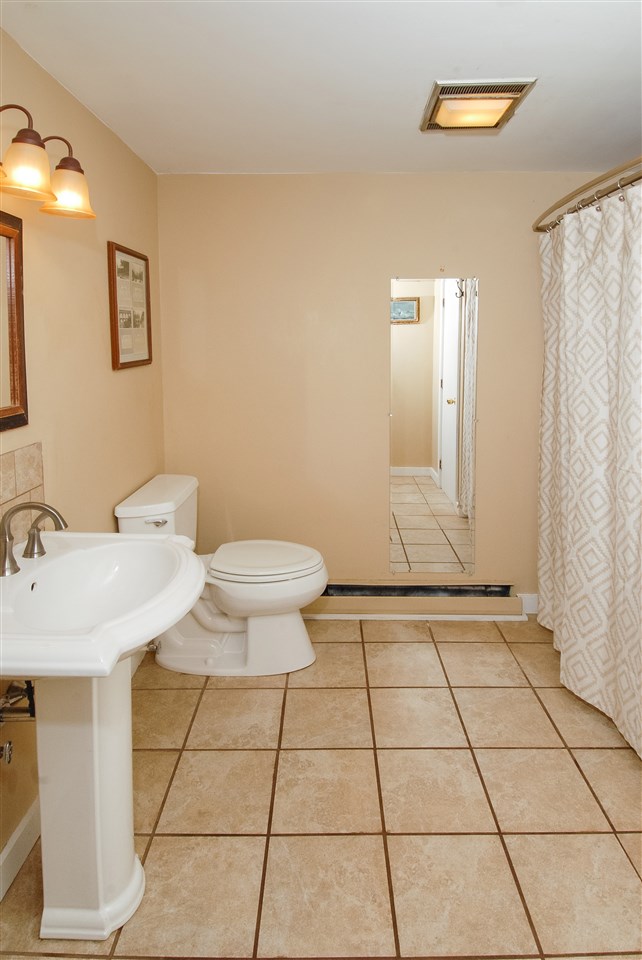 92 Mill Road North Hampton, NH 03862 - Photo 17 of 38