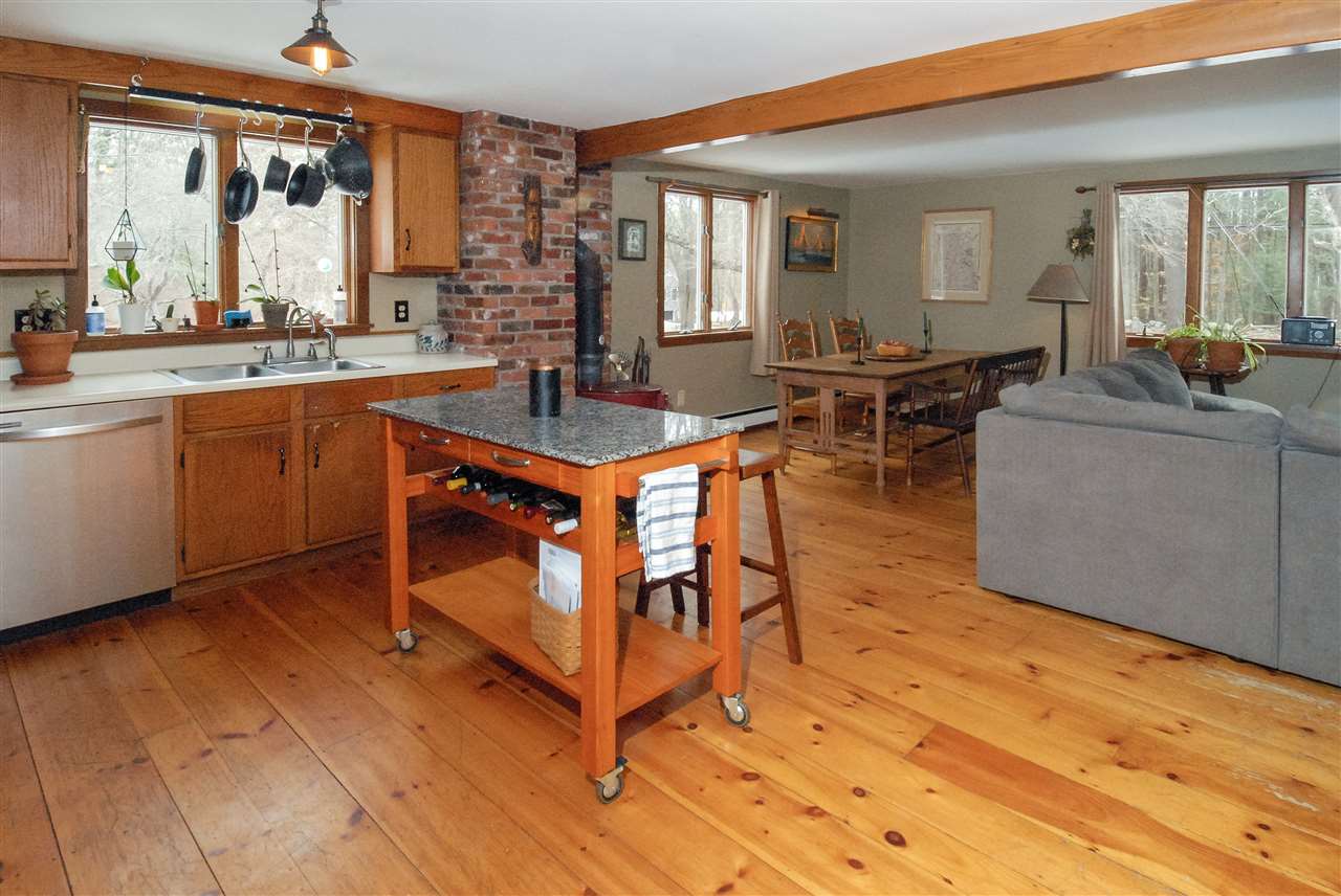 92 Mill Road North Hampton, NH 03862 - Photo 8 of 38