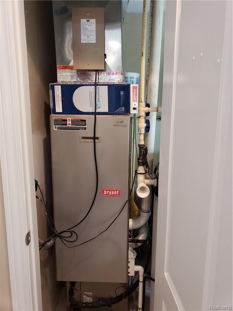 7665 Clintonville Road Clarkston, MI 48348 - Photo 22 of 28 furnace.jpg