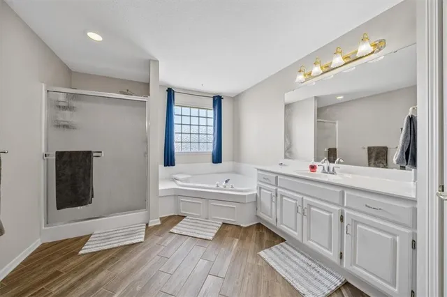 $450,000 | 2312 Southwest Post Oak Court, Lee's Summit, MO 64082