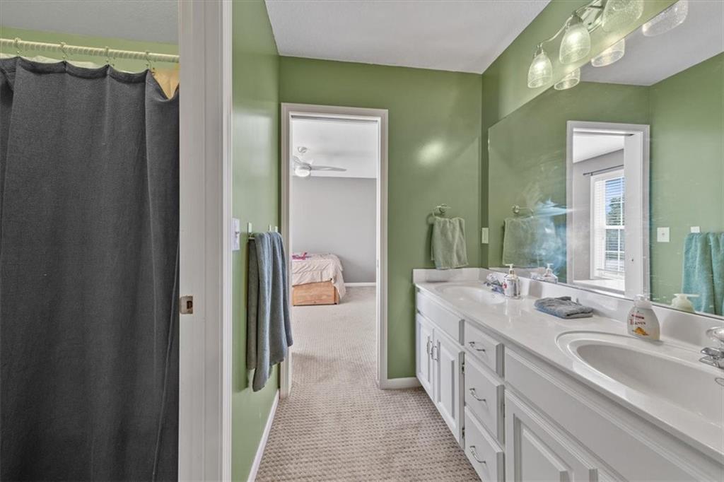 2312 Southwest Post Oak Court Lee's Summit, MO 64082 - Photo 20 of 32