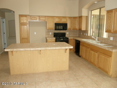 421 West Ridge Peak Road Oro Valley, AZ 85737 - Photo 10 of 25 Gallery Image 10