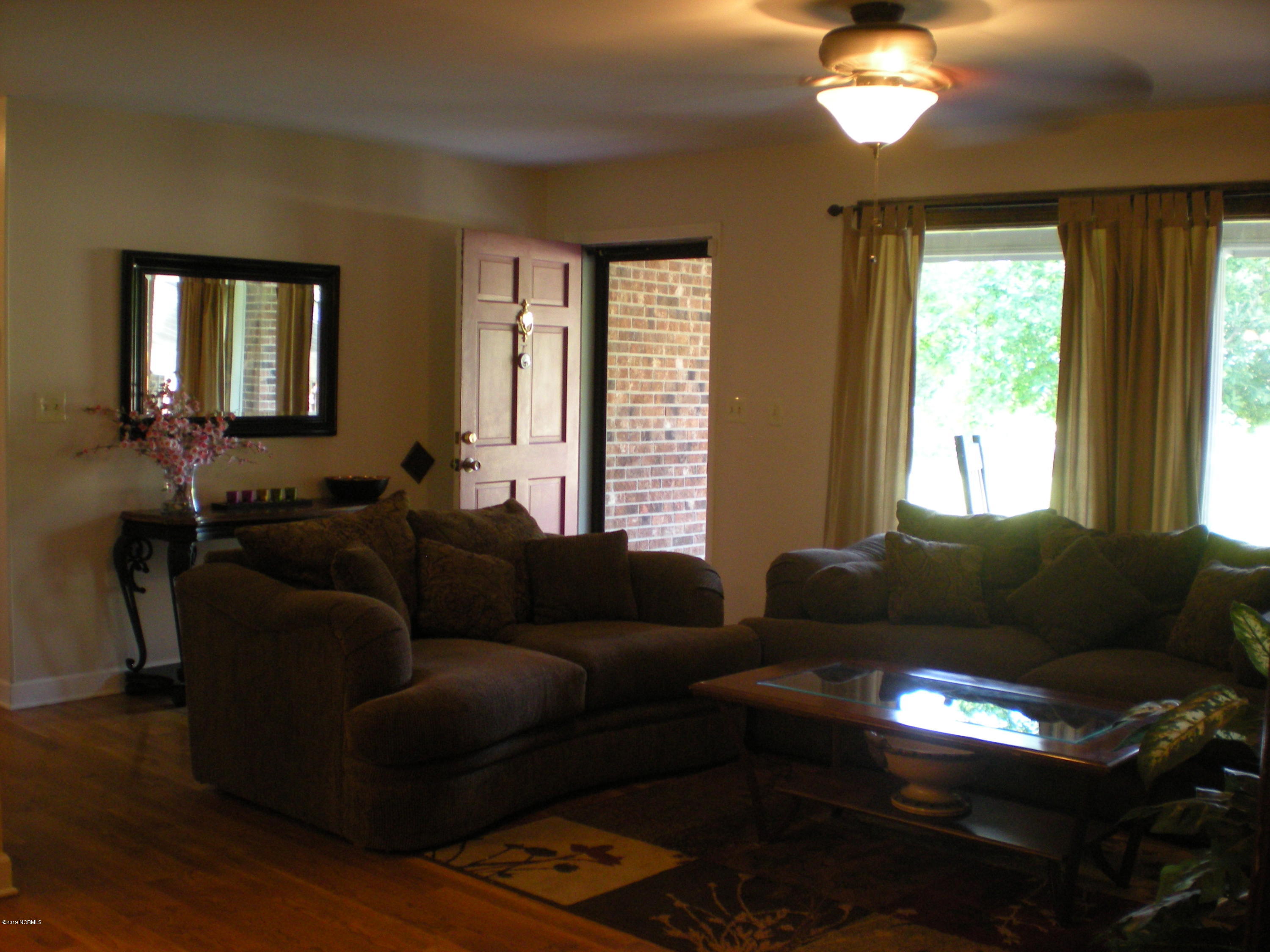 217 Mansfield Road Washington, NC 27889 - Photo 6 of 28 House_05