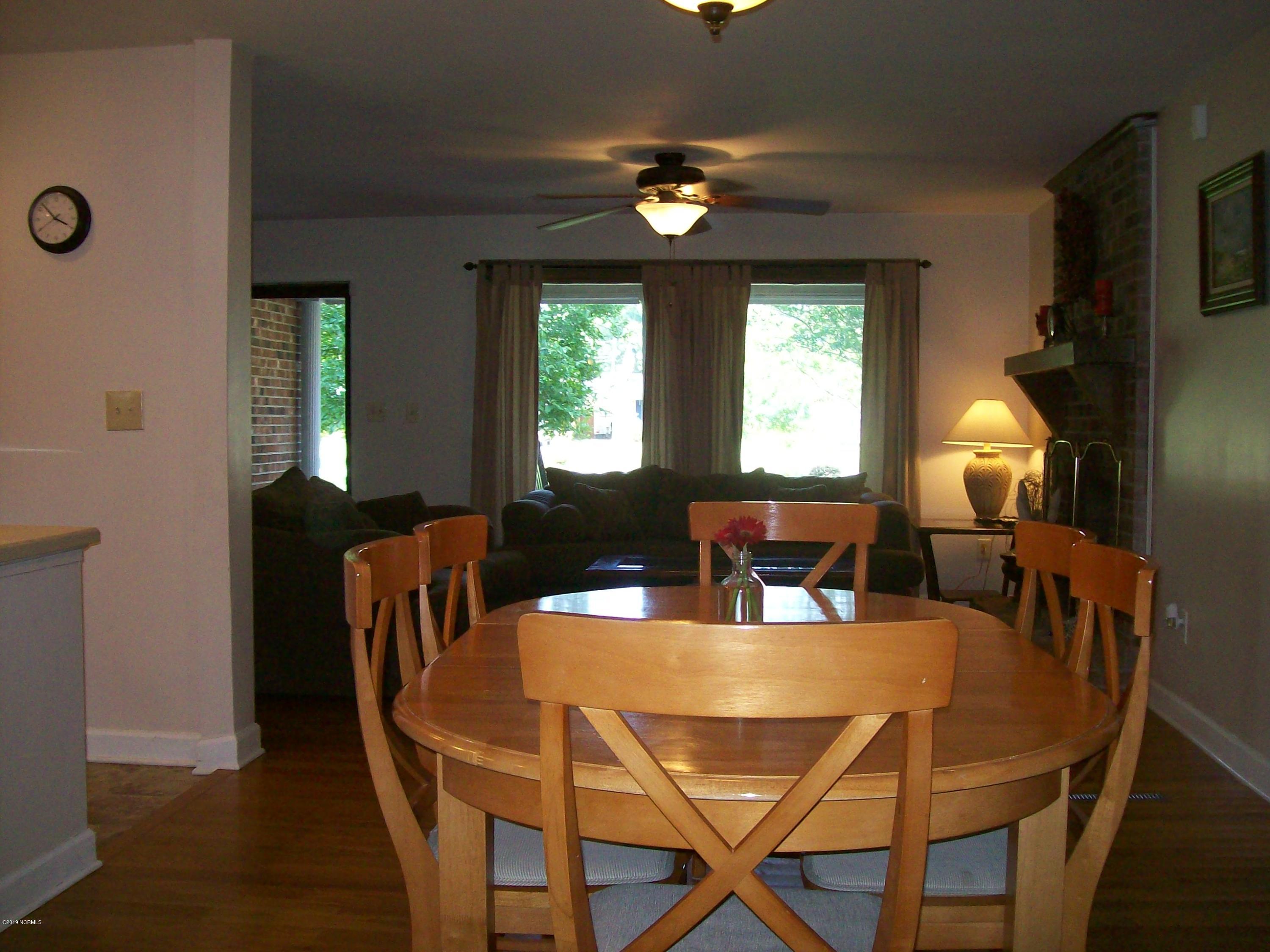 217 Mansfield Road Washington, NC 27889 - Photo 8 of 28 House_07