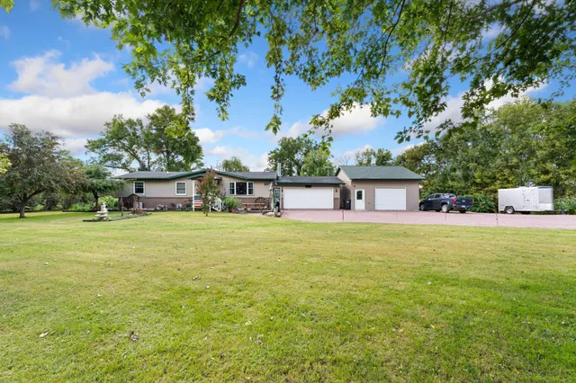 $365,000 | 1 Lime Lake Drive, Avoca, MN 56114