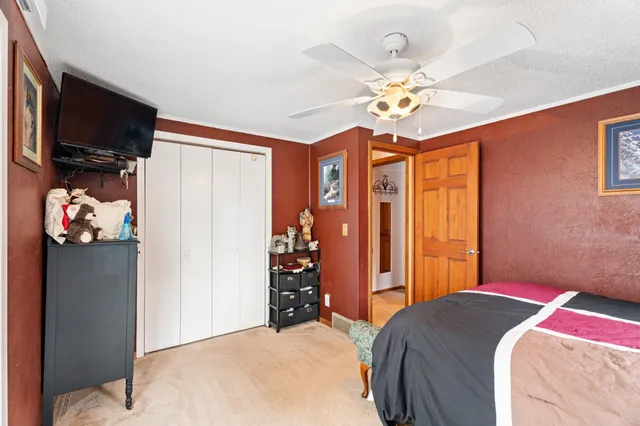 $365,000 | 1 Lime Lake Drive, Avoca, MN 56114