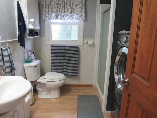 $365,000 | 1 Lime Lake Drive, Avoca, MN 56114