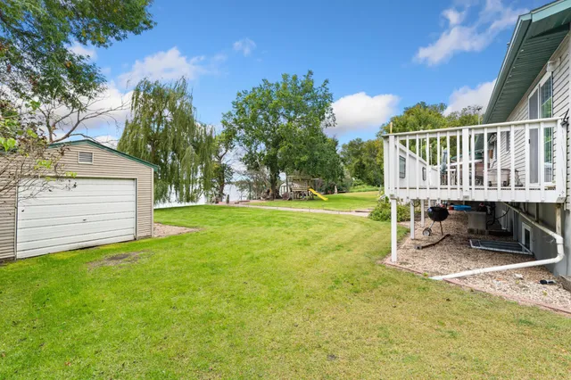 $365,000 | 1 Lime Lake Drive, Avoca, MN 56114