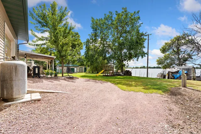 $365,000 | 1 Lime Lake Drive, Avoca, MN 56114