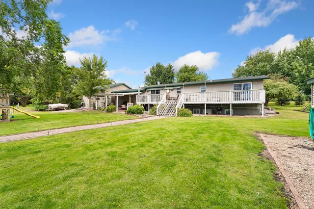 $365,000 | 1 Lime Lake Drive, Avoca, MN 56114