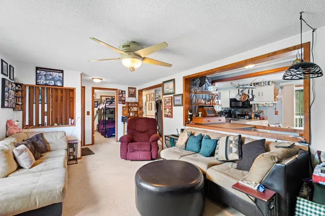 $365,000 | 1 Lime Lake Drive, Avoca, MN 56114