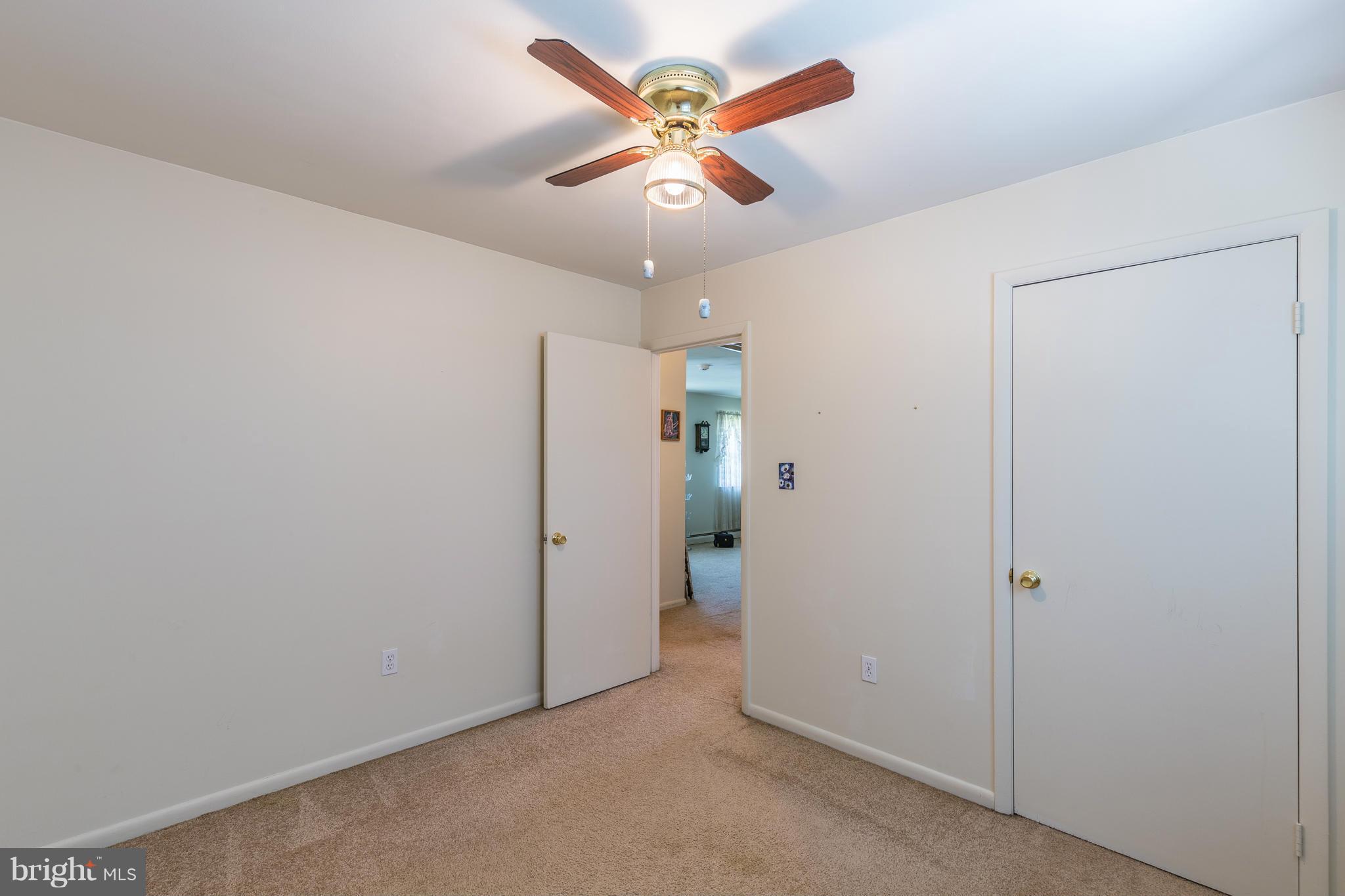 4302 Granby Road Woodbridge, VA 22193 - Photo 10 of 21 Living Room