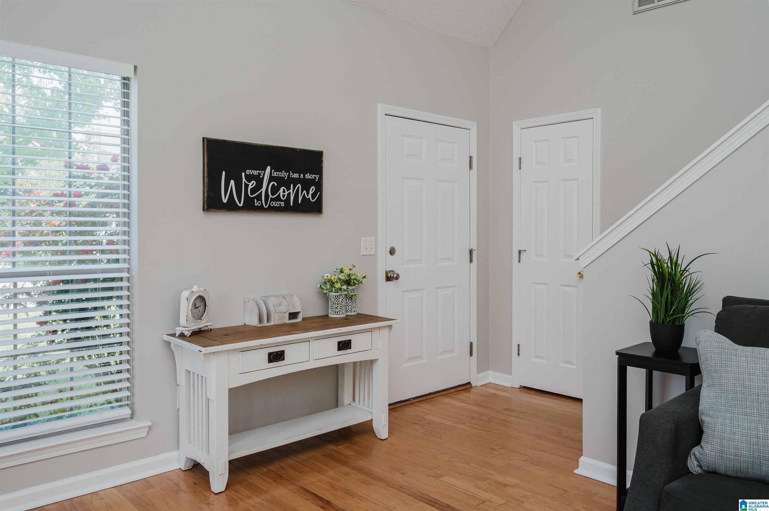 189 Stonecliff Circle Pelham, AL 35124 - Photo 2 of 32 Gallery Image 2