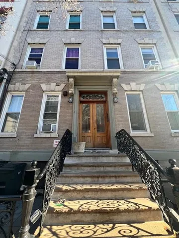 $3,800 | 933 Willow Avenue, Unit 4L, Hoboken, NJ 07030