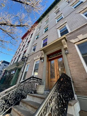 $3,800 | 933 Willow Avenue, Unit 4L, Hoboken, NJ 07030