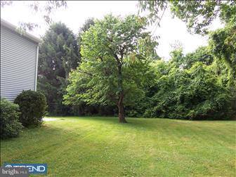 12 Brandon Road West Pennington, NJ 08534 - Photo 3 of 6 Exterior Side