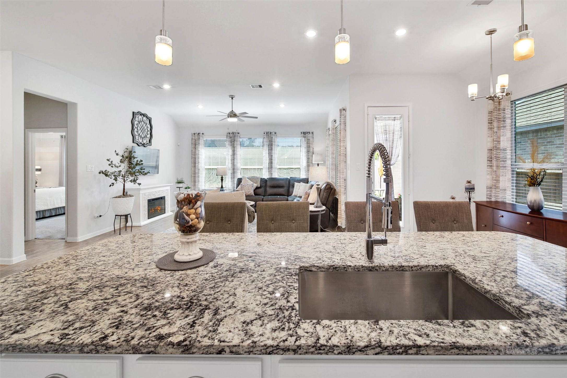 3422 Warwick River Trail Houston, TX 77365 - Photo 16 of 46 a large kitchen with a large counter top and sink