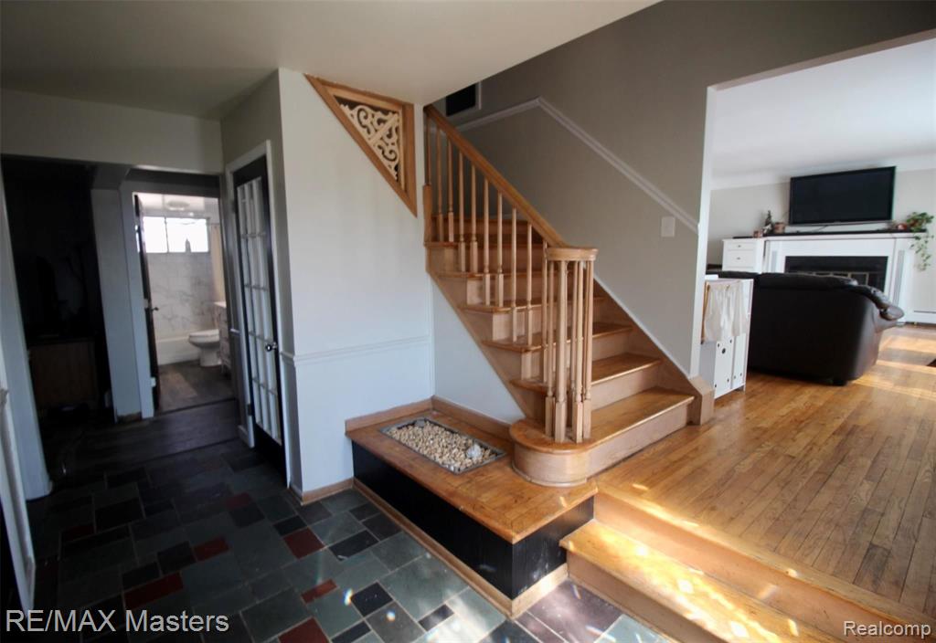 3359 Will Carleton Road Flat Rock, MI 48134 - Photo 4 of 81 Gallery Image 4