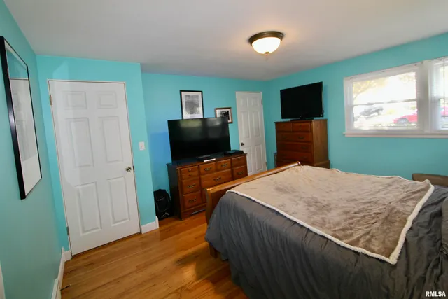 $259,950 | 300 Oakwood Circle, Washington, IL 61571