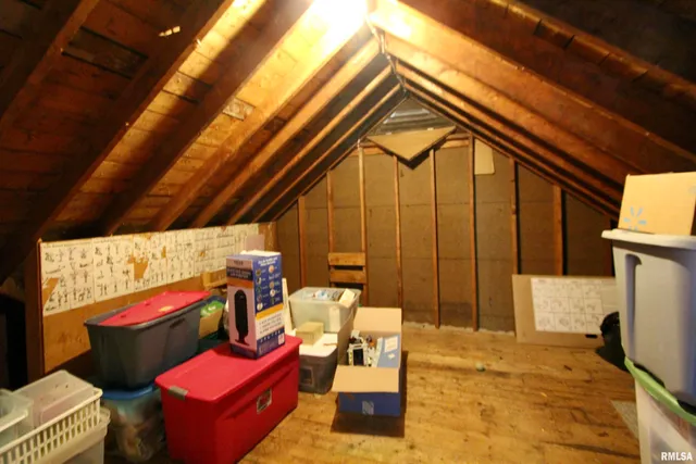 $259,950 | 300 Oakwood Circle, Washington, IL 61571