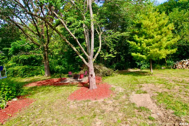 $259,950 | 300 Oakwood Circle, Washington, IL 61571