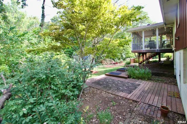 $259,950 | 300 Oakwood Circle, Washington, IL 61571