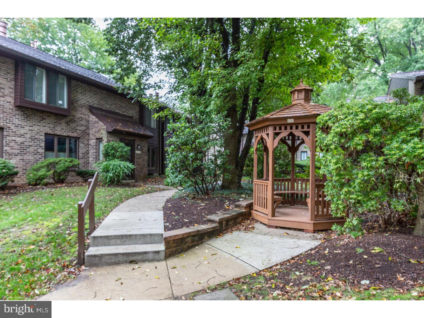 2011 Aspen Circle, Unit 2011LE Springfield, PA 19064 - Photo 22 of 24 Gallery Image 22