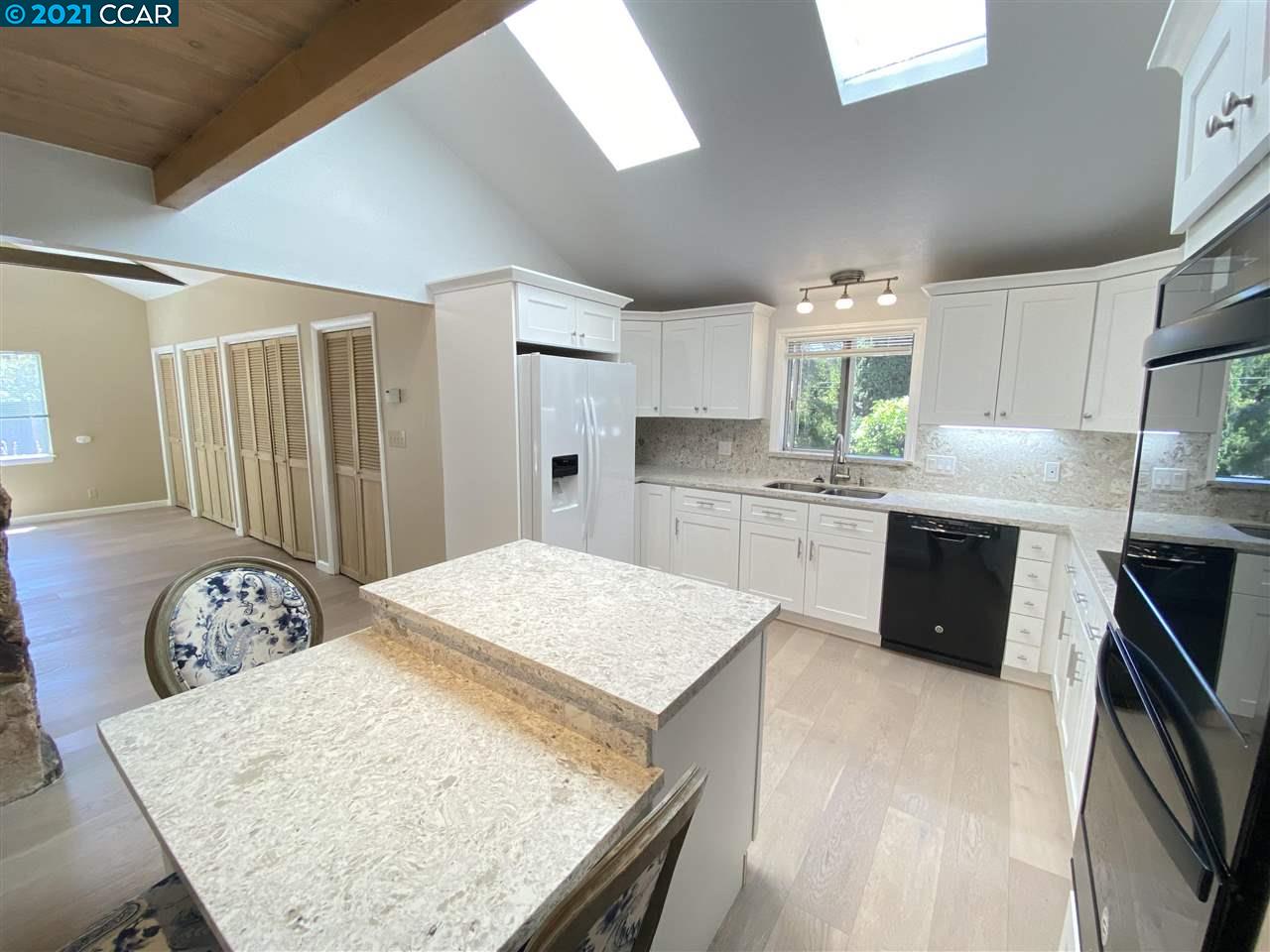 249 Rheem Boulevard Moraga, CA 94556 - Photo 3 of 32