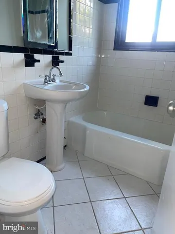 $1,875 | 3601 Wisconsin Avenue Northwest, Unit 309, Washington, DC 20016