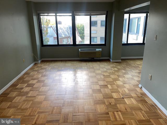 3601 Wisconsin Avenue Northwest, Unit 309 Washington, DC 20016 - Photo 3 of 14 a view of room with window