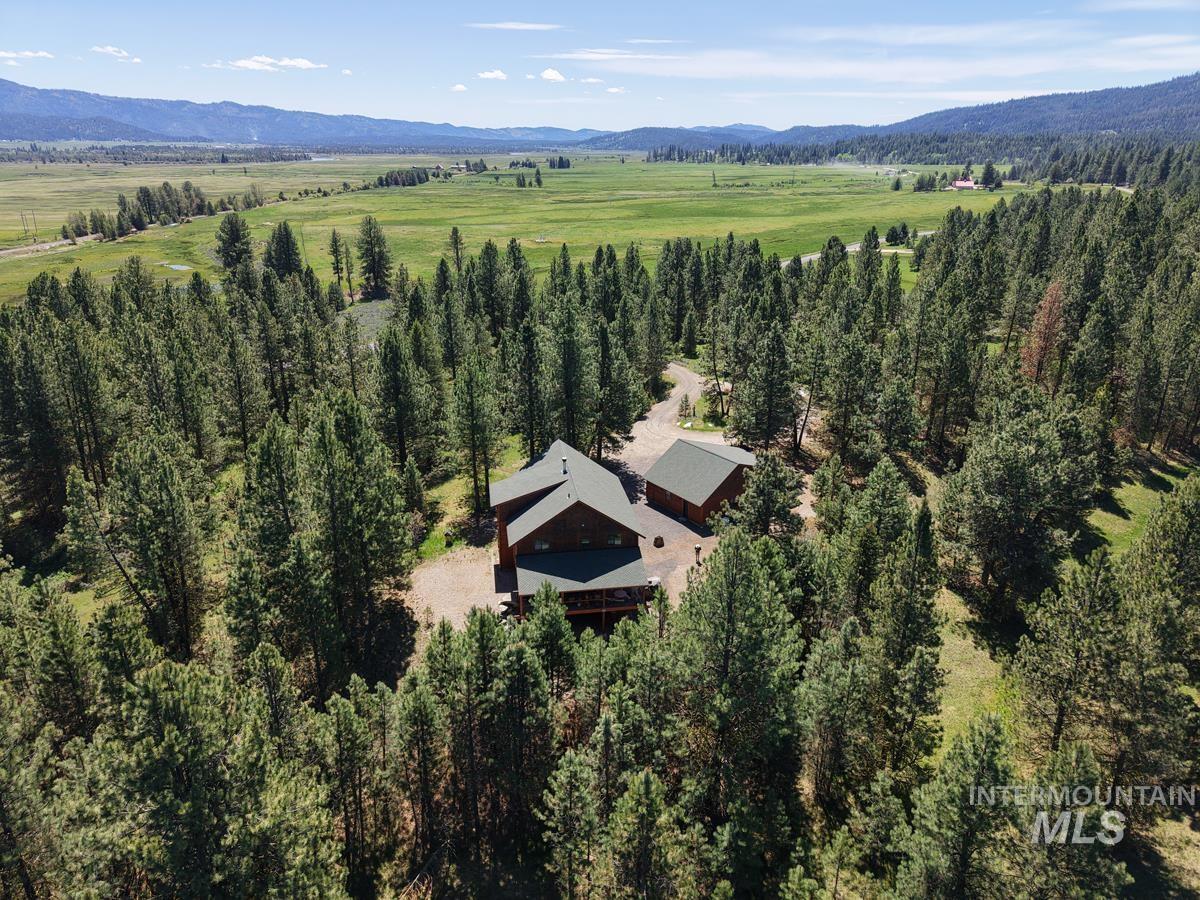 515 Cabarton Road Cascade, ID 83611 - Photo 4 of 36
